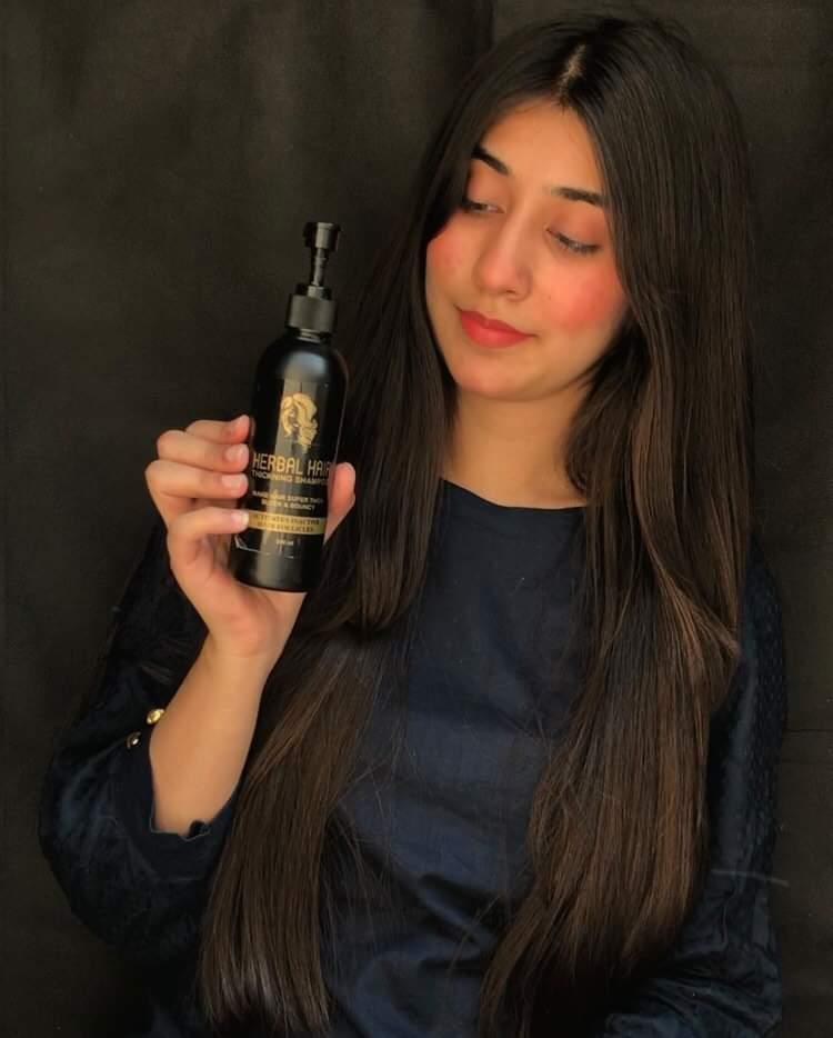 Herbal Hair Thickening Shampoo Image